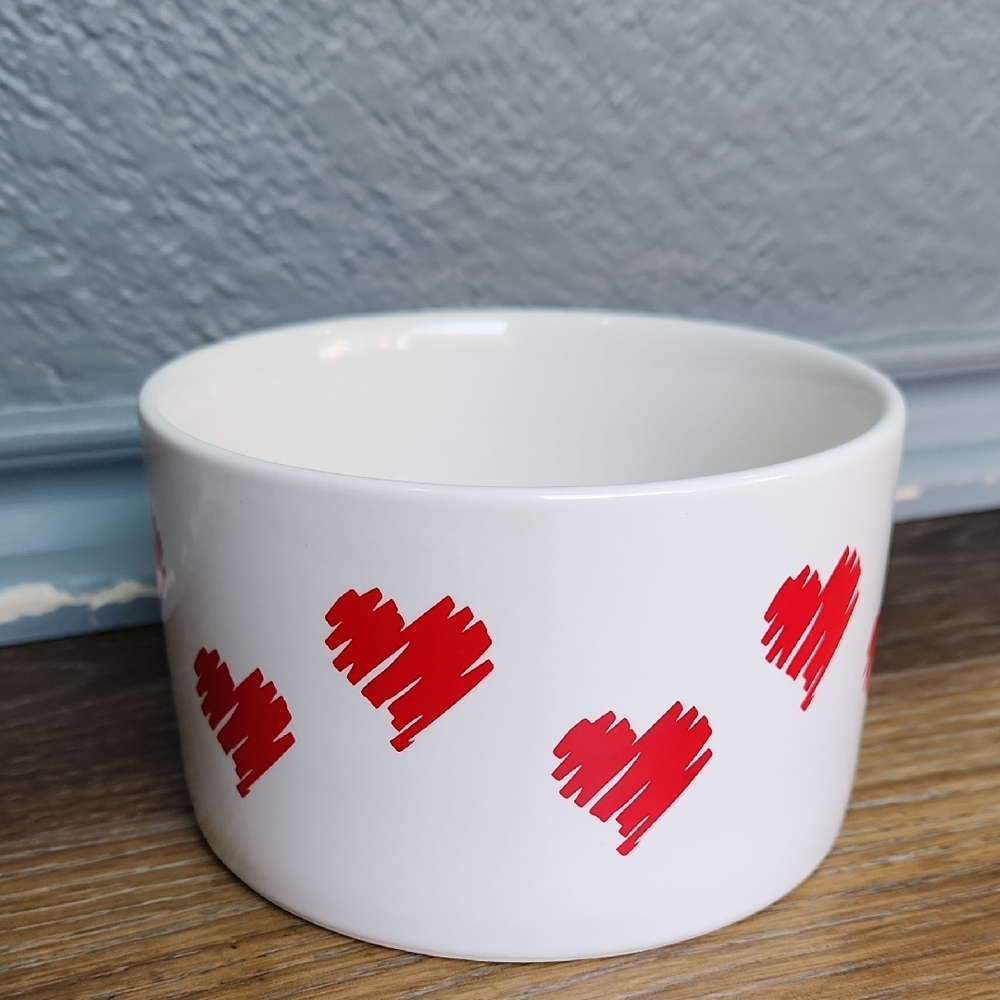 White Bowl Red Hearts FTD Korea